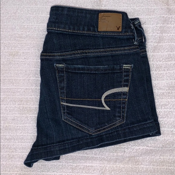American Eagle Outfitters Pants - LNC American Eagle size 6 stretch shorts.